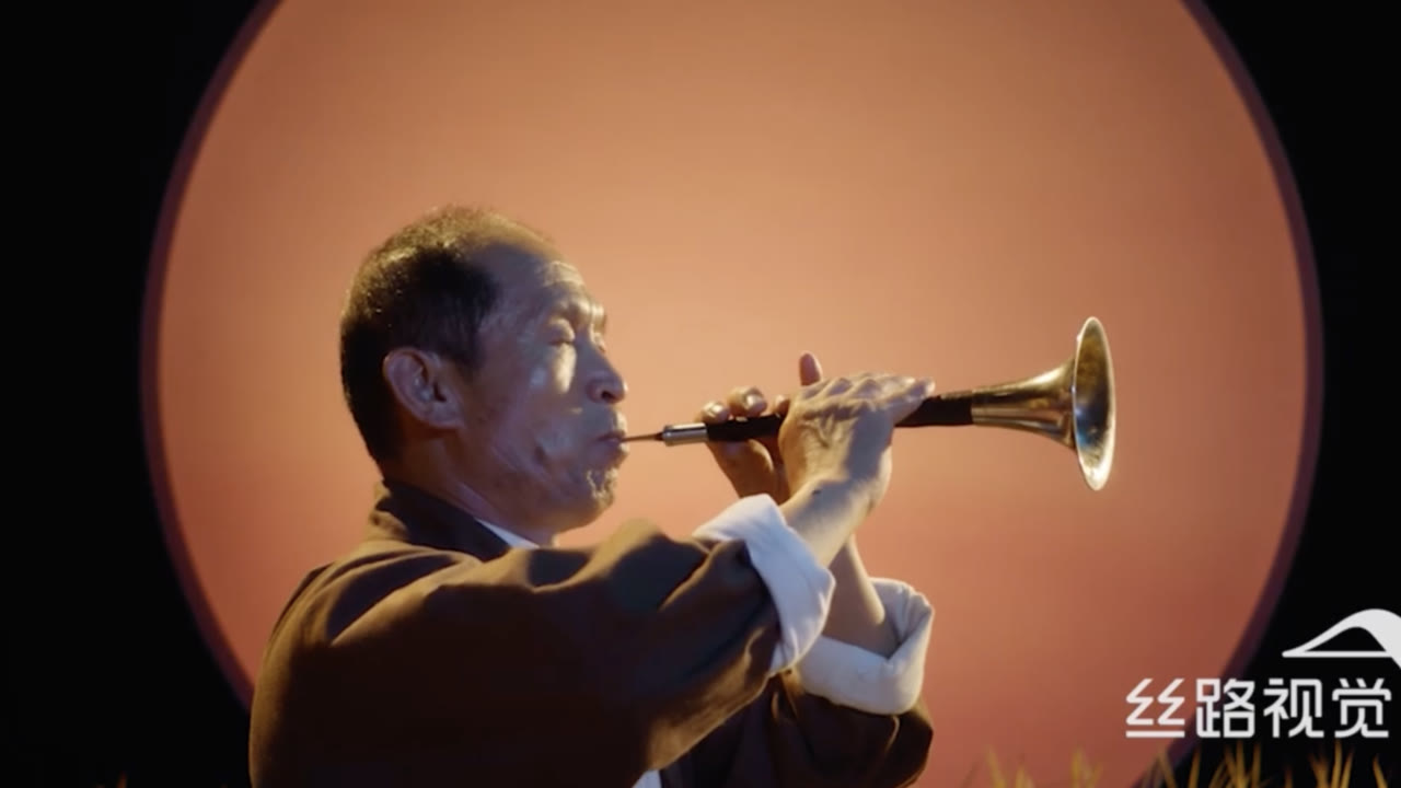 Still from A Hundred Birds Paying Homage